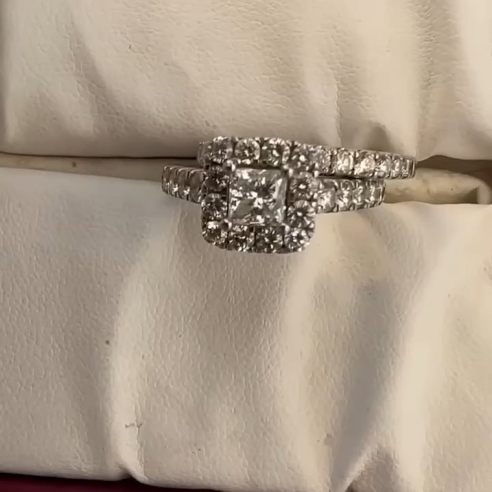 Helzberg Diamond ring